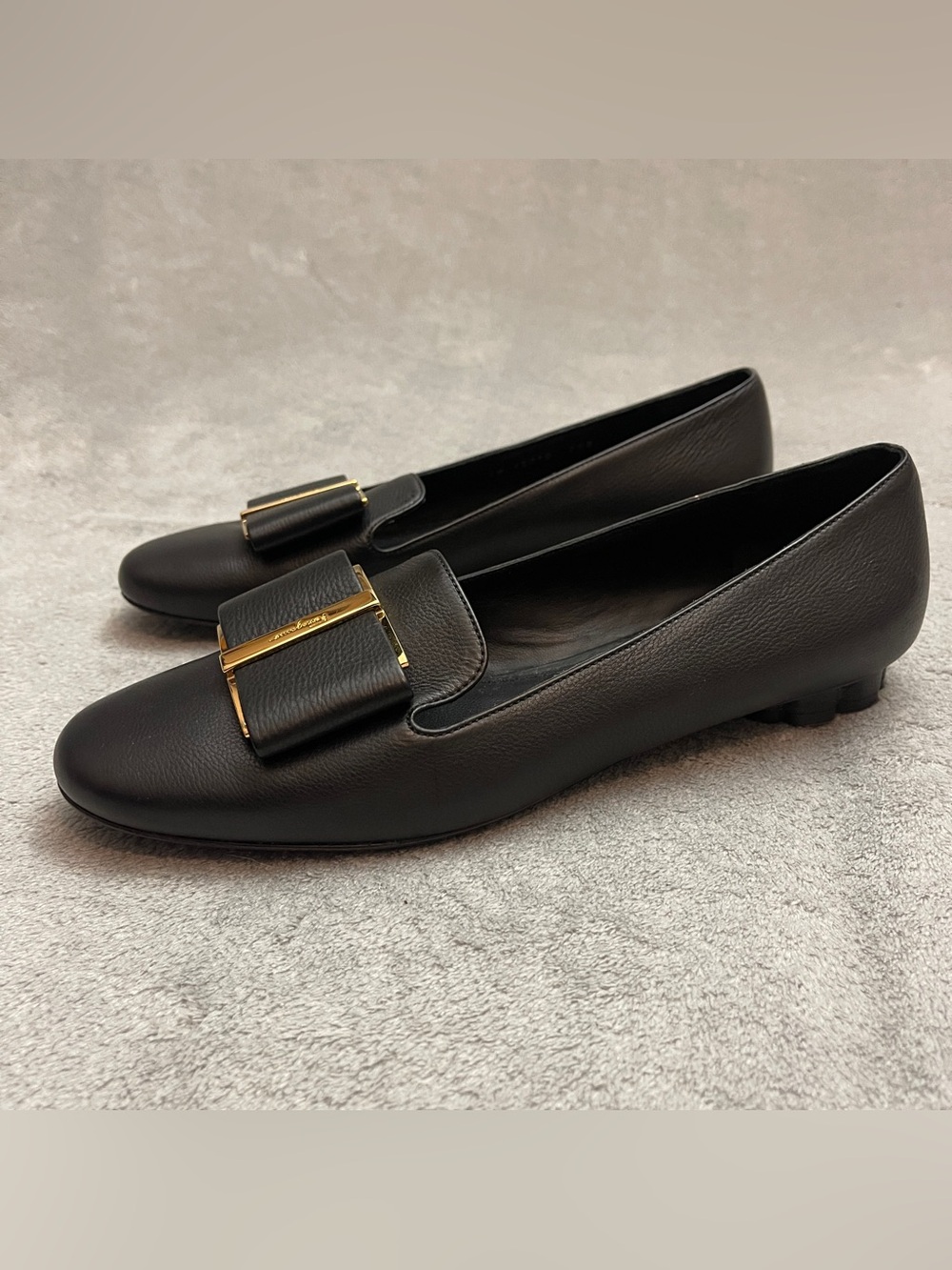Salvatore Ferragamo 'Sarno' Bow Loafers Black Pebble Leather Womens Size 7 1/2 B